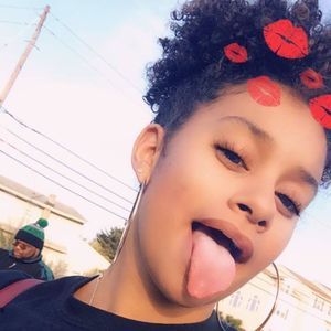 Meet your Posher, Dalia